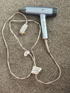 InfinitiPro DigitalAIRE light weight hair dryer